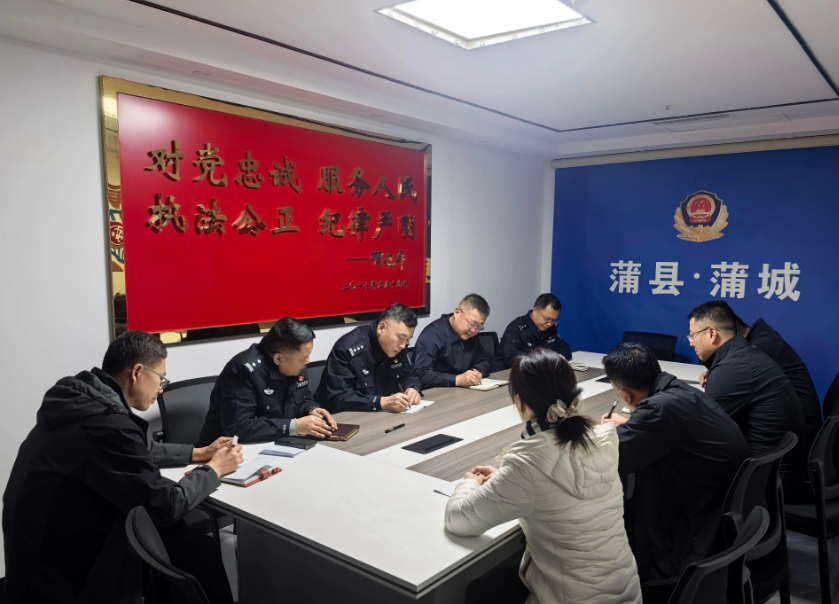 临汾蒲县政府副县长、公安局党委书记、局长郑相如深入派出所调研指导工作