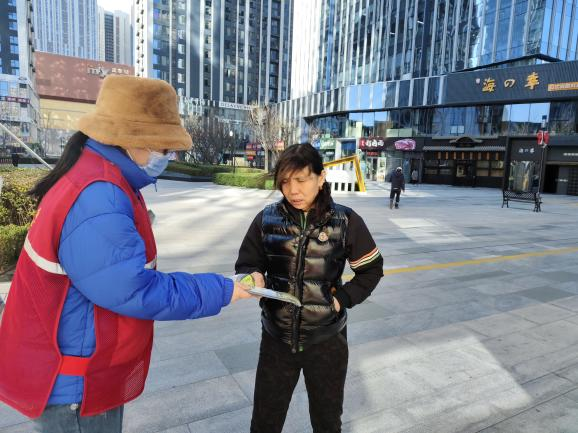 太原万柏林区长风西街街道：践行垃圾分类  共建绿色家园