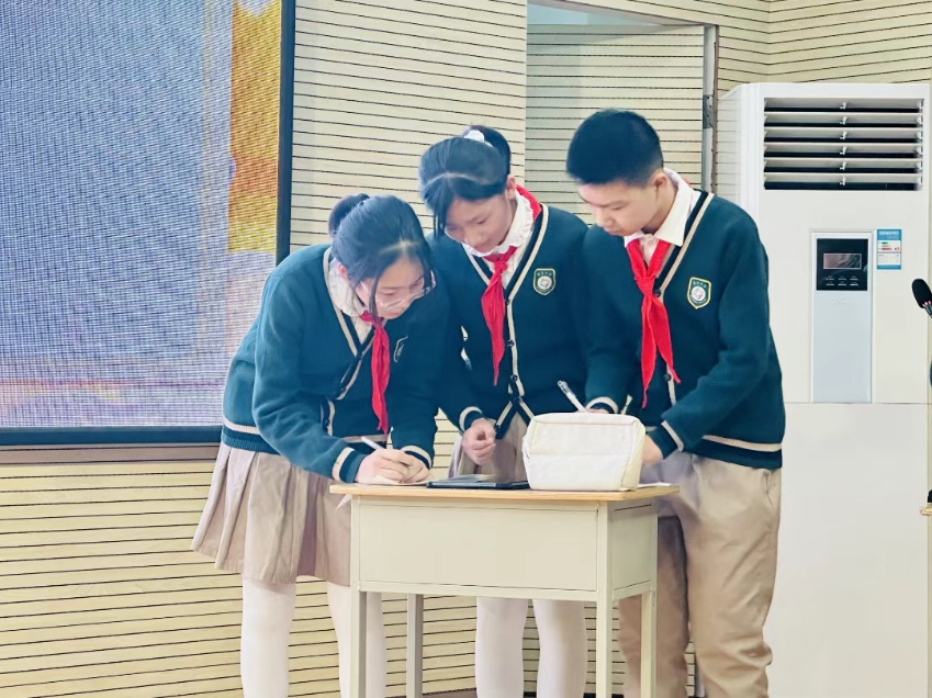 以赛促学展风采  素养赋能启新程——太原万柏林区新庄小学第三届英语素养大赛圆满落