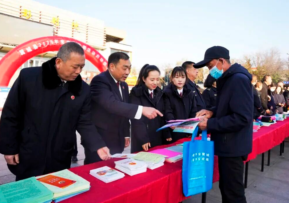 临汾翼城：“宪”场打卡  把法治服务送到群众身边