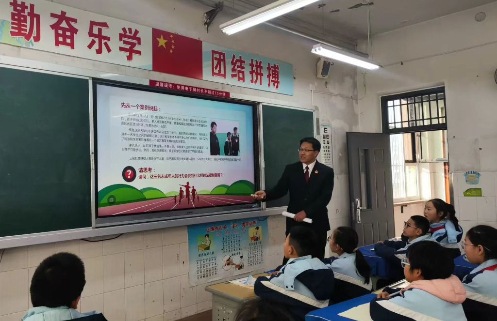 长治襄垣：未检护航，与法“童”行