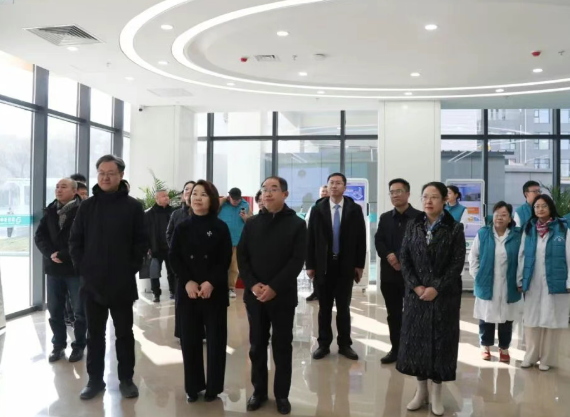 聚名医之力   启健康新程——临汾市中心医院在新门诊住院楼举行大型公益义诊活动