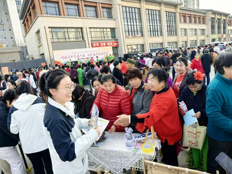 太原晋源区晋源社区：“跨界组CP”服务民生促共赢