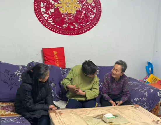 这个冬天不太冷，太原尖草坪区残联为困难残疾人撑起“暖心伞”！