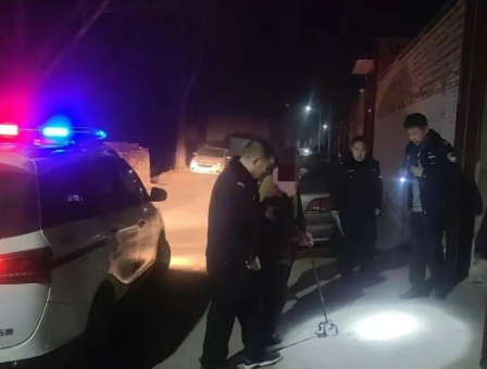 寒夜暖心寻亲路！晋中平遥县洪善派出所助82岁迷路老人平安归家