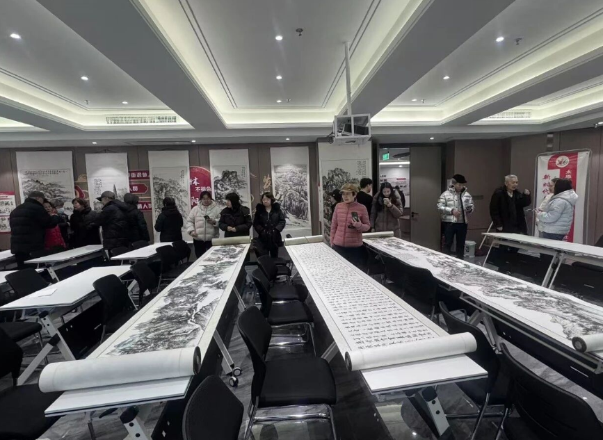 翰墨飘香迎新春  丹青溢彩润邻里——太原尖草坪街道花园社区新年书画展精彩启幕