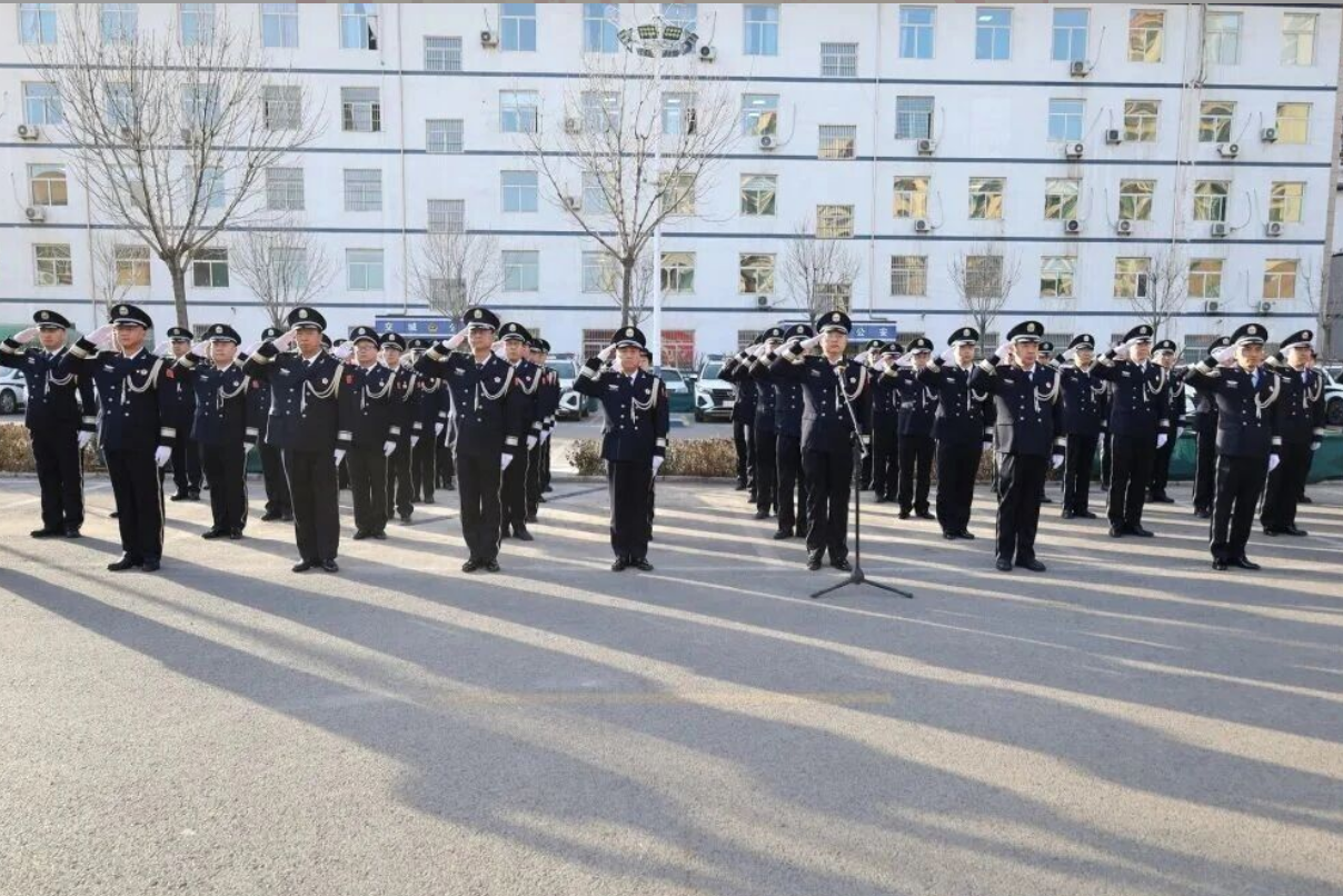 吕梁交城县公安局举行2026年人民警察节主题活动暨民警荣退新警入警赓续传承仪式