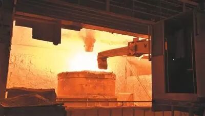 人民日报大篇幅报道太钢→《一键炼钢 智能出钢》