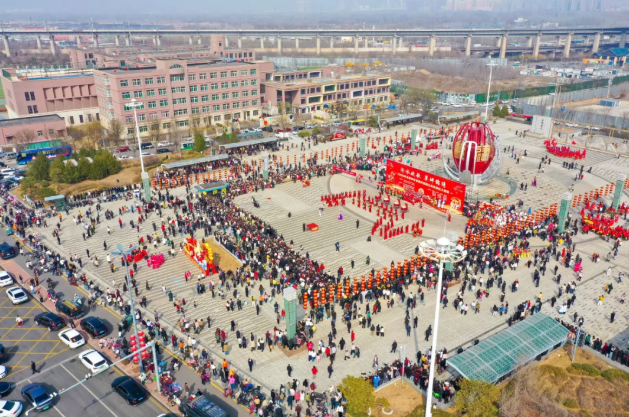 元宵节“拍了拍”你，快来重温这场盛会的燃爆瞬间→