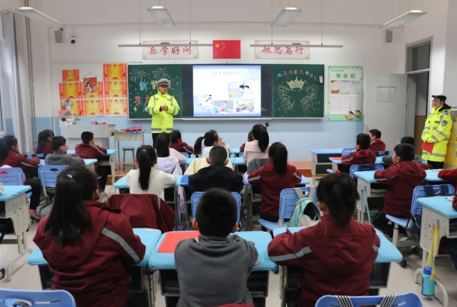吕梁交口公安： 开学第一课  安全伴我行