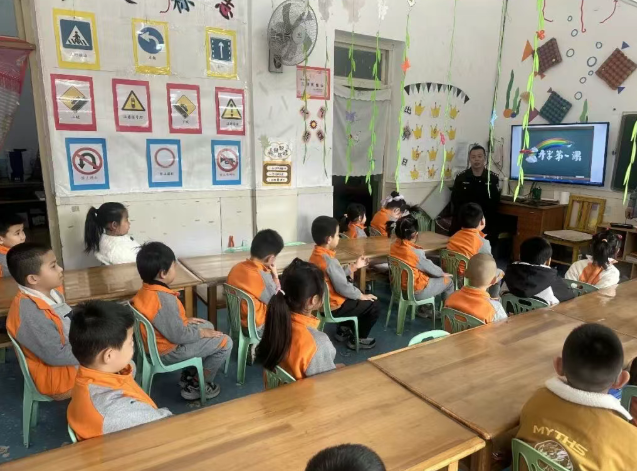 山西阳泉公安：“护校安园”多措并举 全力护航开学季