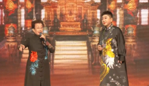 “晋剧皇后”王爱爱献艺碛口  黄河古渡唱响非遗雅韵