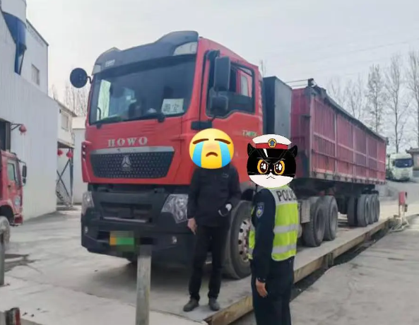 山西武乡：好家伙！6辆大货车排排站，全因同一个“毛病”被交警