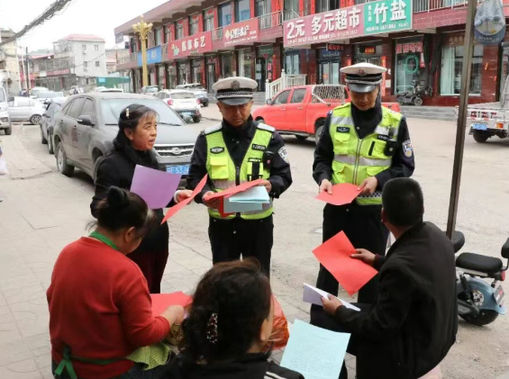 山西吕梁交口：荧光绿守护出行路  交安宣传浸润民心间