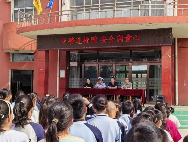 山西吕梁交城公安交管：交通安全进校园  守护少年平安路