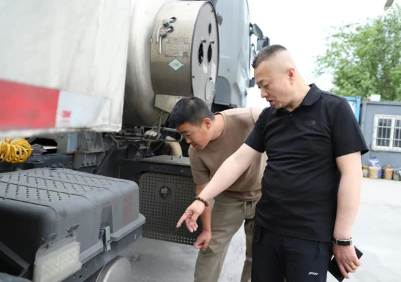 坚守运输一线  守护车队平安——记山西渊远物流有限公司车队长常文耀