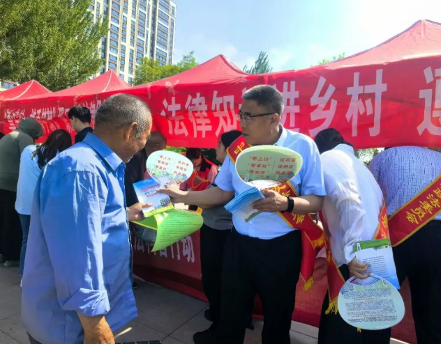 忻州繁峙：宣送法制进农村  乡村振兴保航行