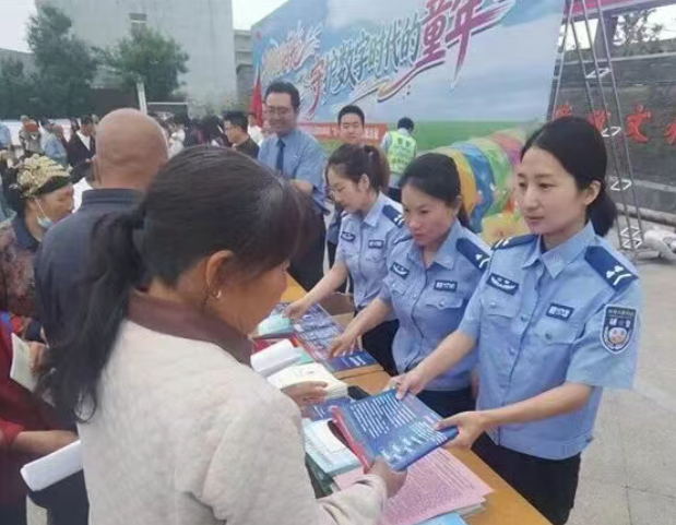 运城平陆县公安局开展 “第六个民法典宣传月” 普法宣传活动