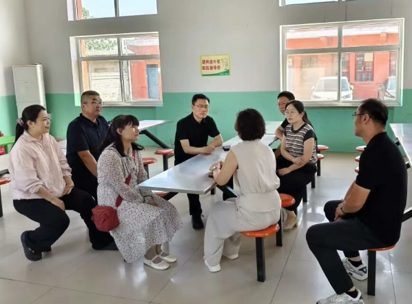运城万荣：黄柳青到万泉乡调研