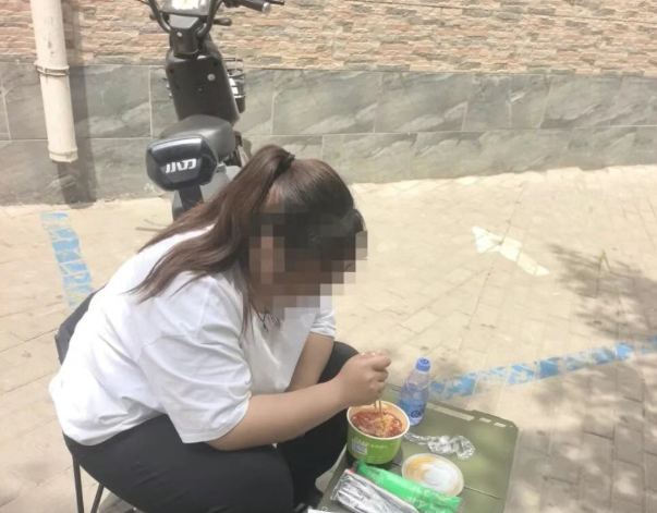 中考考生散考失联家人  山西吕梁交警暖心守护助考护航