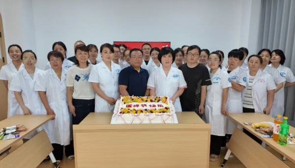 铸魂强基践初心  德高技精护母婴——运城万荣妇幼庆祝第九个“中国医师节”