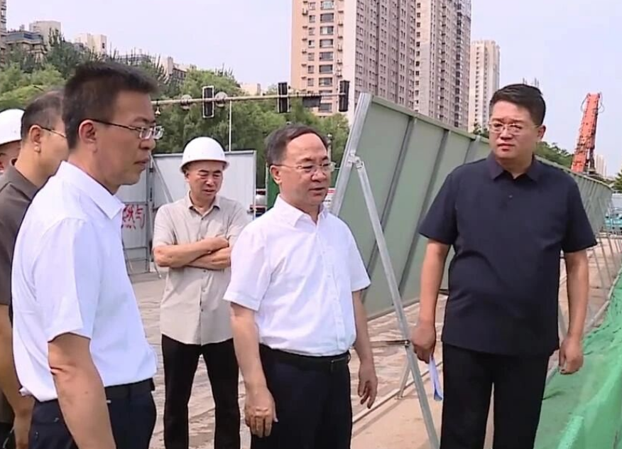 山西吕梁市人大常委会副主任、孝义市委书记刘世庆调研“双品质”城市提质工作