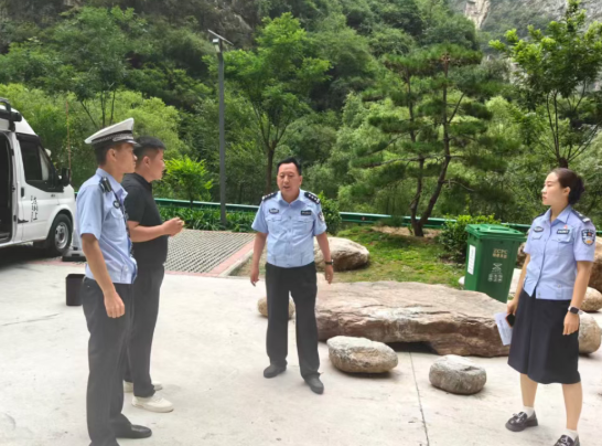 守护太行风景线！长治壶关县民警实地踏勘太行一号、Z801沿线，全力规范旅游公路停