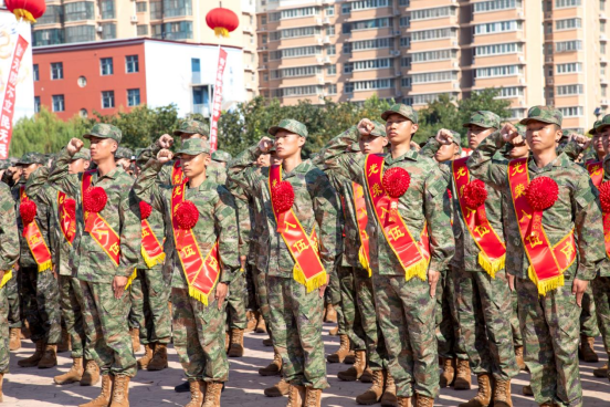 新兵踏征程 喜报传荣光(稿件及通稿)1292.png