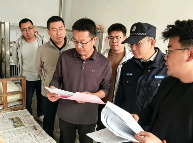 山西左权县公安局羊角派出所联合多部门开展羊角中学专项督导检查