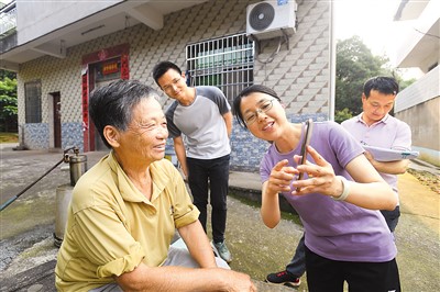 世界最大医保网 稳稳兜住咱健康（人民健康这十年①）