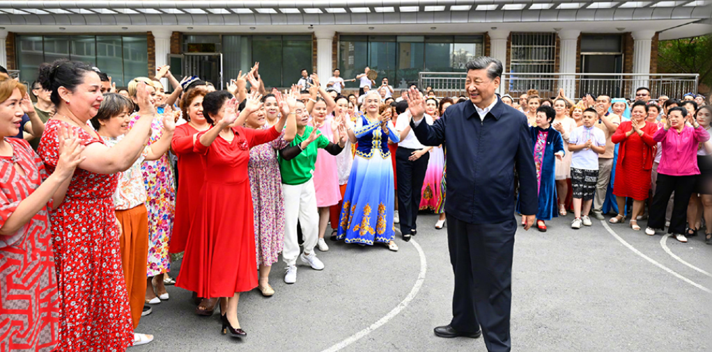 习近平在新疆乌鲁木齐市考察调研
