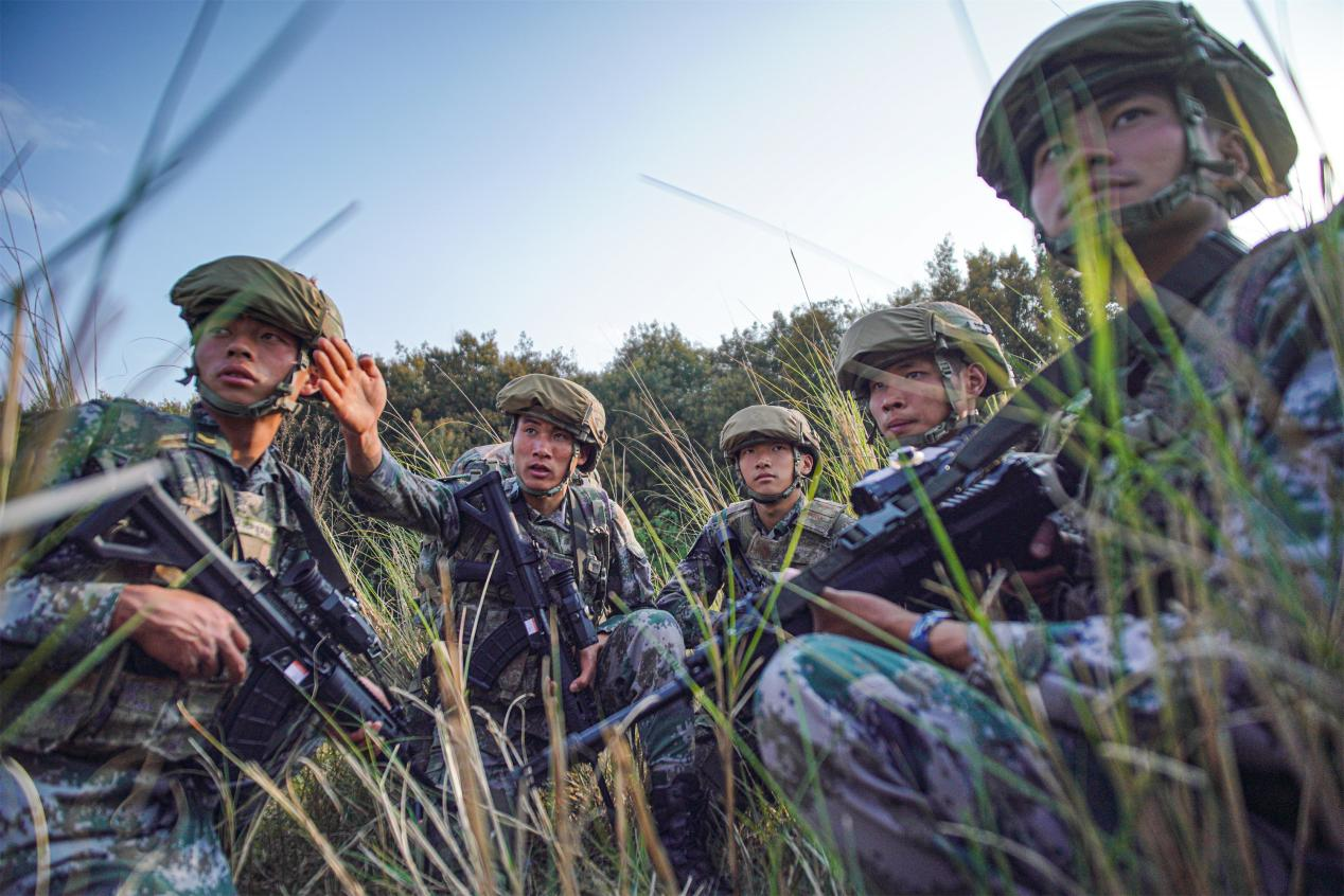 驰骋丛林：直击侦察兵演训场