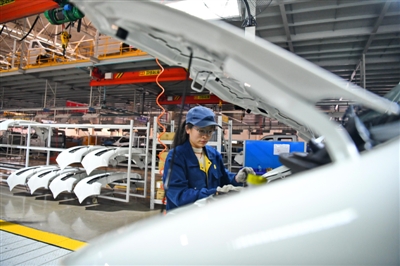 “扩内需”成热词 2022年哪些领域能享红利？
