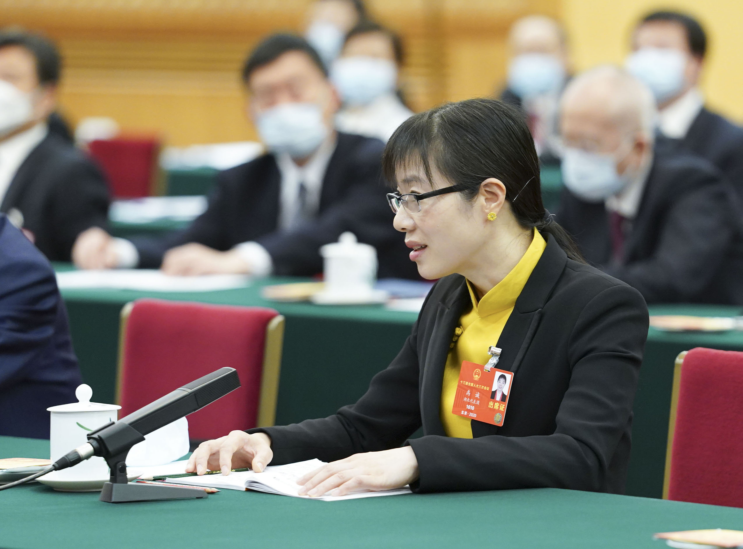 习近平两会家常话｜“我在电视上看到你了”