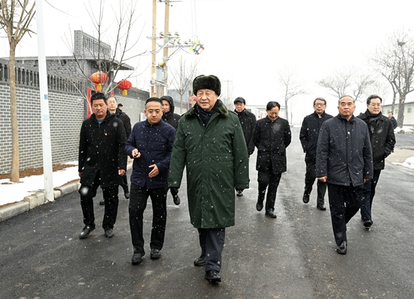 头条 ·习近平春节前夕赴山西看望慰问基层干部群众