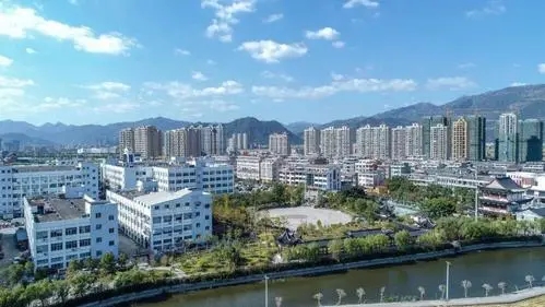 我国加快推进城镇环境基础设施建设
