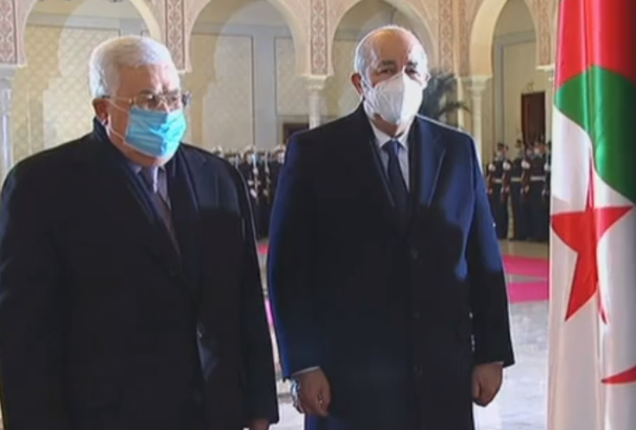 巴勒斯坦总统阿巴斯访问阿尔及利亚 将就双边关系举行会谈