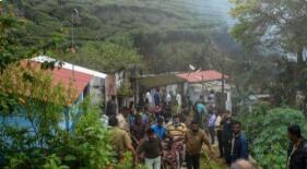 祸不单行？运送印度国防参谋长遗体的车队接连出车祸