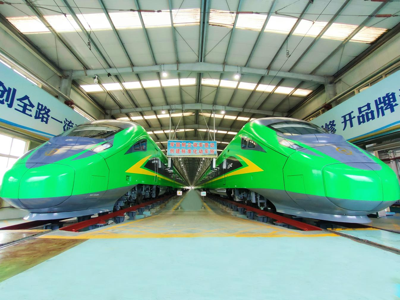 山东将开通“绿巨人”动车组 辐射齐鲁三大经济圈