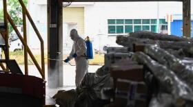 双十一收货高峰多地快递检出阳性 “剁手党”别慌！