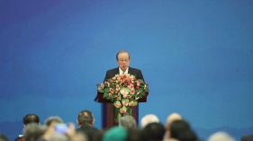 日本前首相福田康夫驳新冠中国起源论 吁改善对华关系