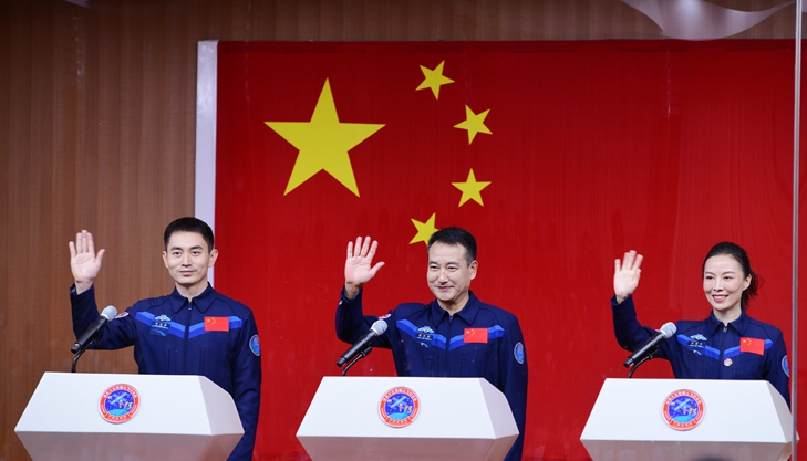 对话神舟十三号航天员