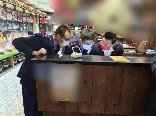 厦门海沧市场监管局：餐饮店“四舍五入”吃罚单