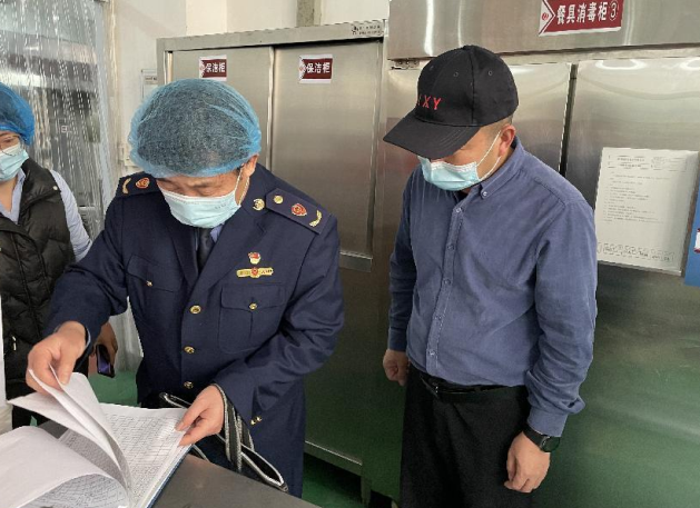厦门海沧：开展隐患排查 加强集体用餐配送单位监管