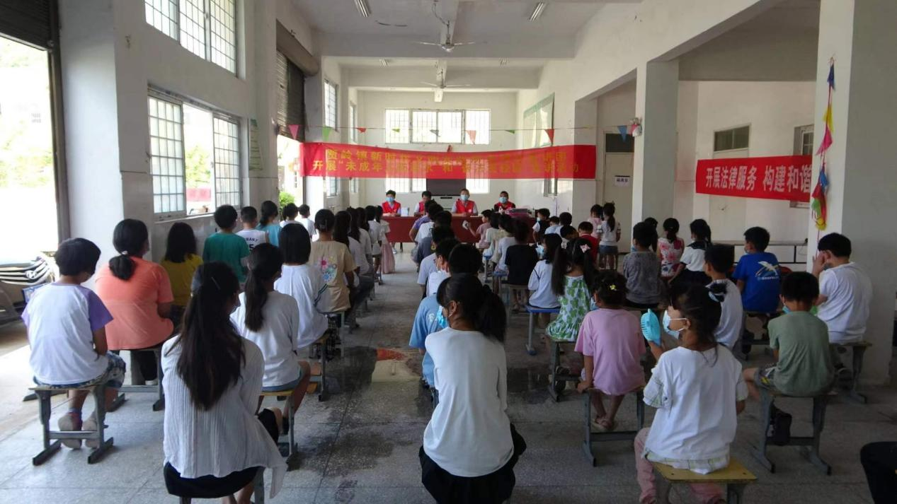 河南项城：司法局贾岭司法所开展送法进校园暨安全教育宣传活动