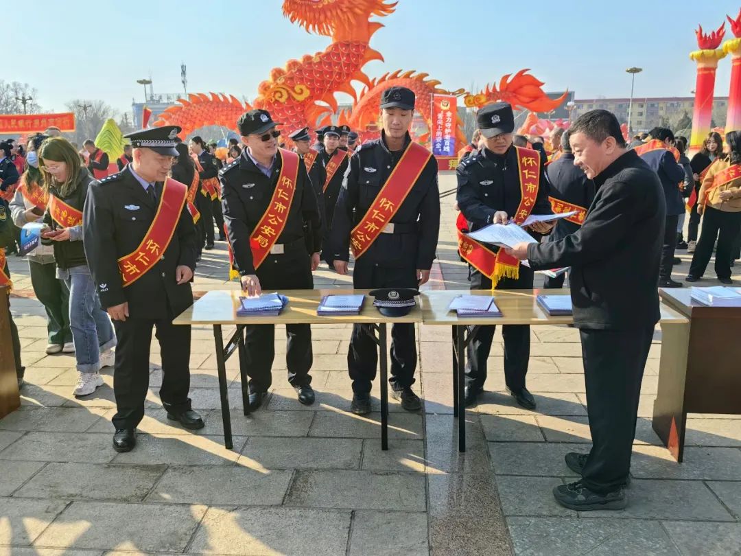 朔州怀仁市公安局参加全市2024年3.15国际消费者权益宣传活动