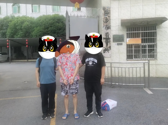 【全民反诈】一女子被骗29万余元！赶快关闭手机这个功能!