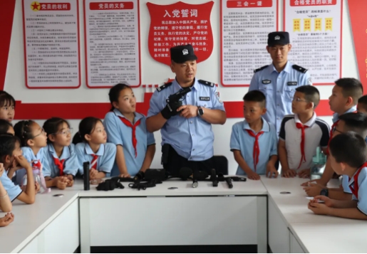 山西灵石县静升派出所开展警营开放日活动