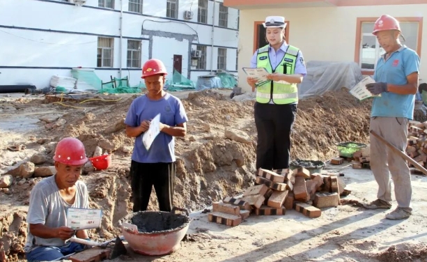 务工不能“误”安全，交通法规记心中——临汾公安交警开展进城务工人员交通安全宣传教