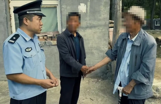 太原娄烦：牛吃庄稼引纠纷  民警调解促和谐